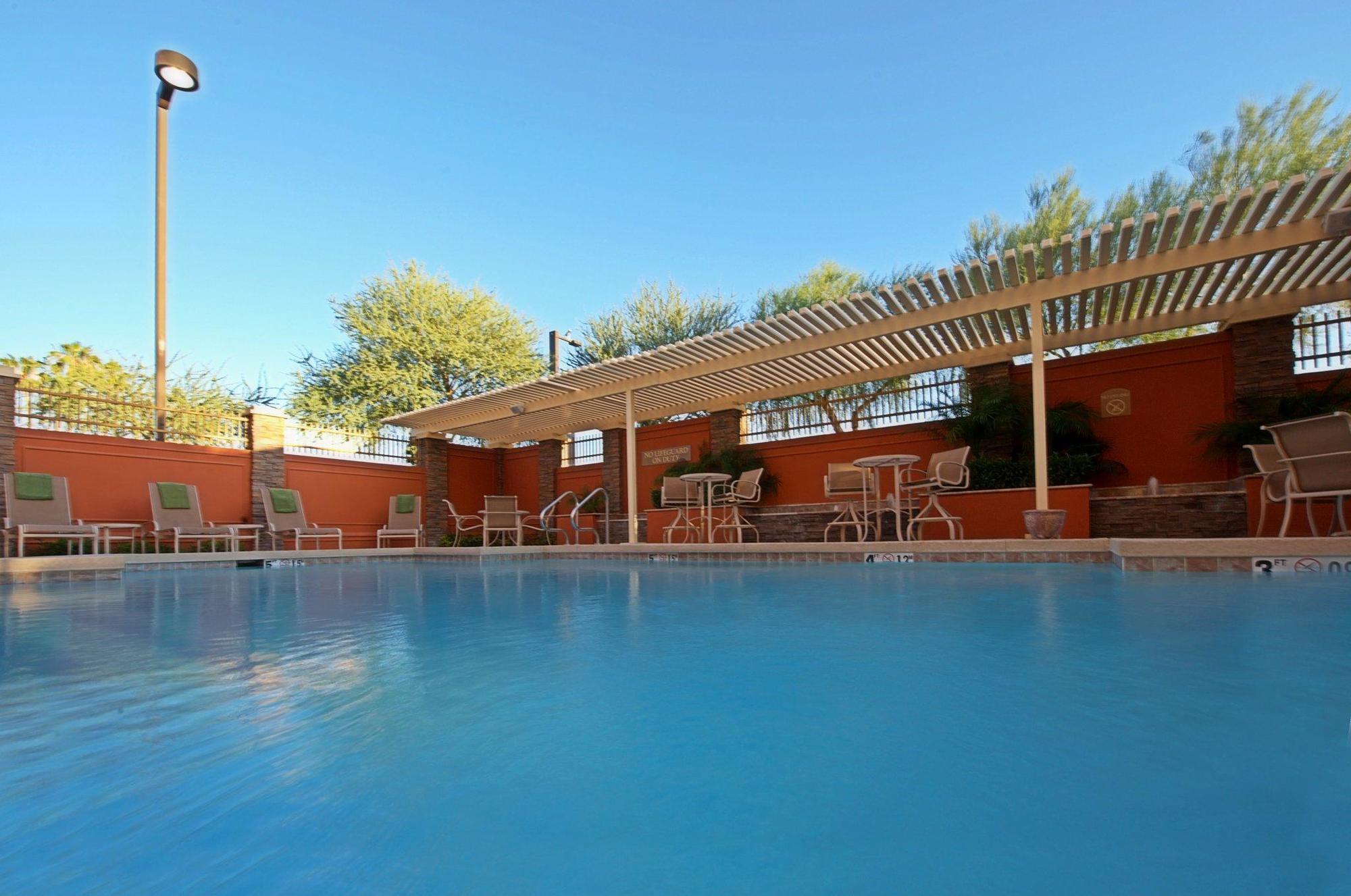 Holiday Inn Express Hotel & Suites Tempe By Ihg Exterior foto